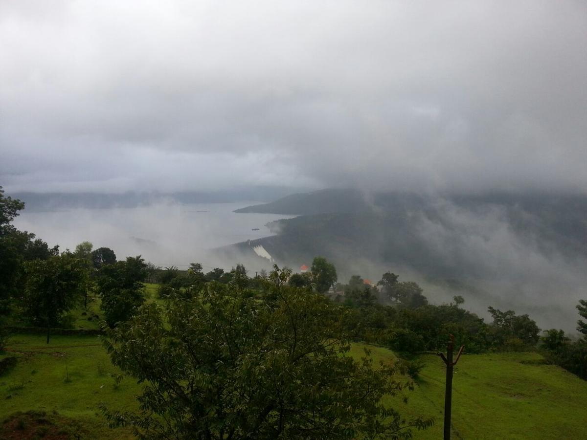 Koyna Lake Resort Koynanagar Exteriör bild