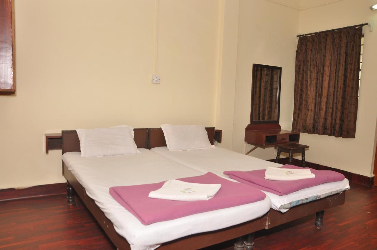 Koyna Lake Resort Koynanagar Exteriör bild