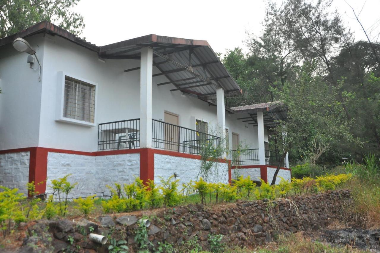Koyna Lake Resort Koynanagar Exteriör bild
