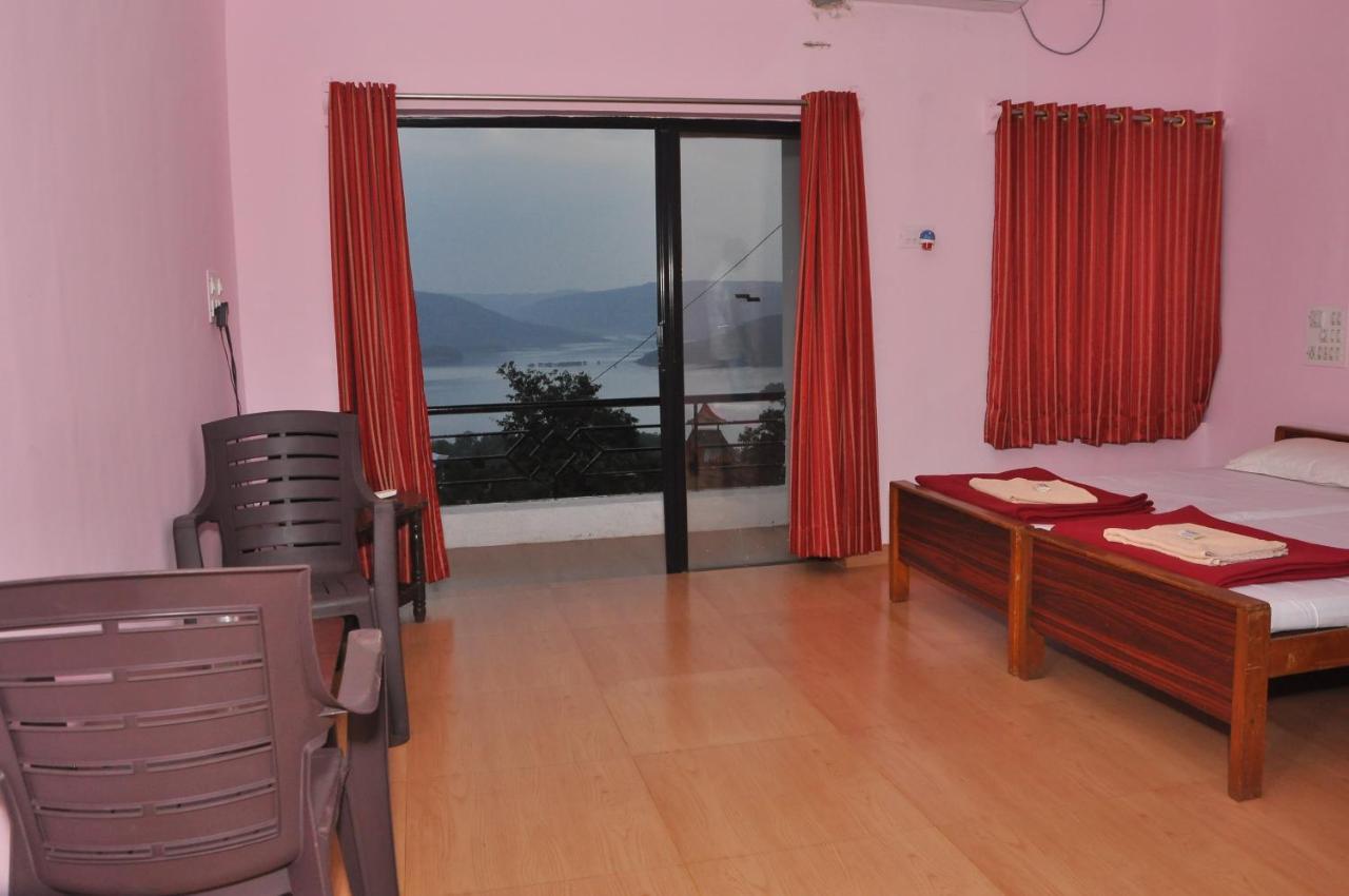 Koyna Lake Resort Koynanagar Exteriör bild